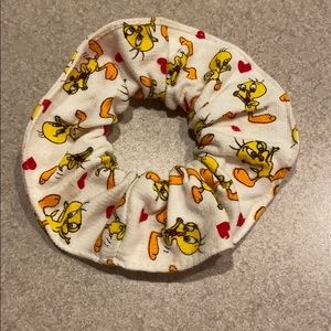 ❤️ Vintage 90s Scrunchie!